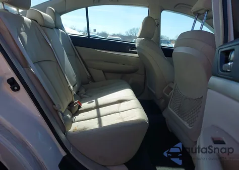 2011 Subaru Legacy 2.5I из США, поврежденный, VIN 4S3BMBA62B3219278